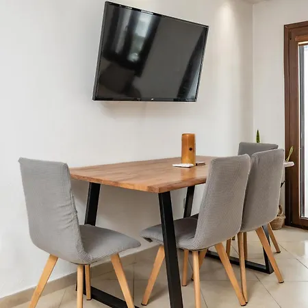 Neroessa - Naxos With Private Jacuzzi *