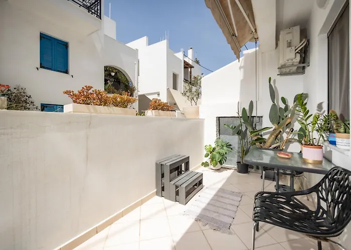 Neroessa - Naxos With Private Jacuzzi Apartmán