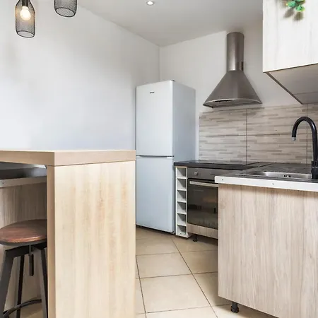 Neroessa - Naxos With Private Jacuzzi Appartamento *